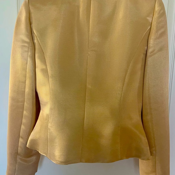 Gold Taiga jacket. - Picture 2 of 9